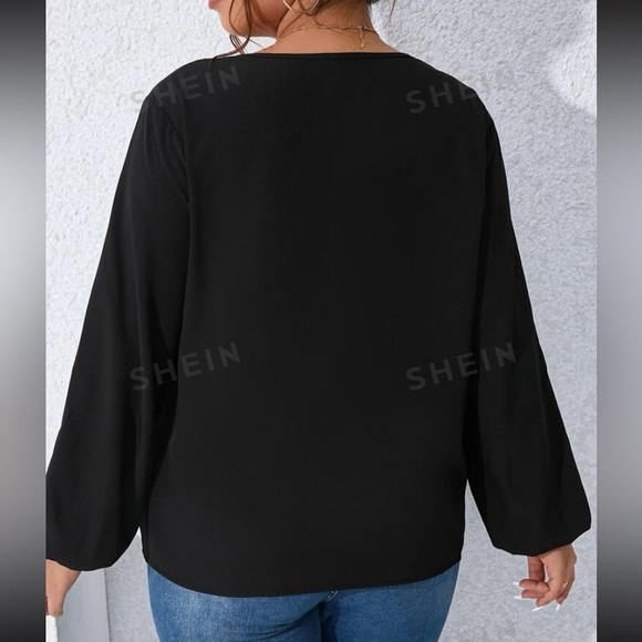 Plus - VNeck blouse - 3X - Picture 3 of 3